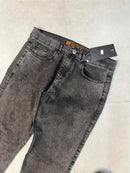 Calça jeans stoned (slim fit)